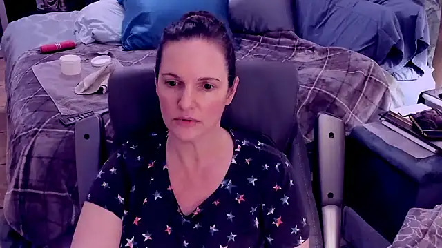 Snapshot of ninajaymes chatting on 01/01/25, 01:37 ninajaymes online show from 01/01/25, 01:37