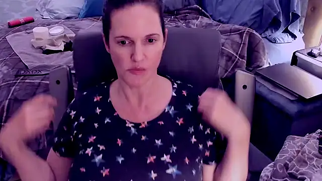 Snapshot of ninajaymes chatting on 01/01/25, 08:13 ninajaymes online show from 01/01/25, 08:13