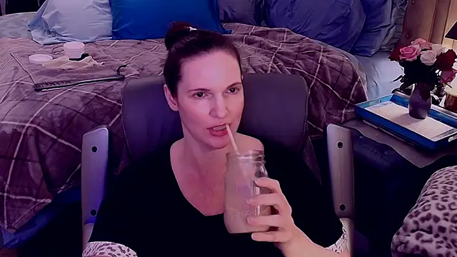 Snapshot of ninajaymes chatting on 02/02/25, 03:21 ninajaymes online show from 02/02/25, 03:21