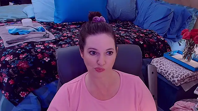 Snapshot of ninajaymes chatting on 10/02/25, 11:12 ninajaymes online show from 10/02/25, 11:12