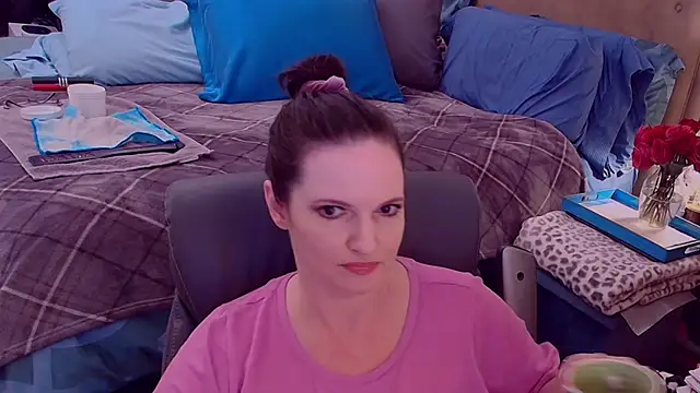 Snapshot of ninajaymes chatting on 10/06/25, 11:02 ninajaymes online show from 10/06/25, 11:02