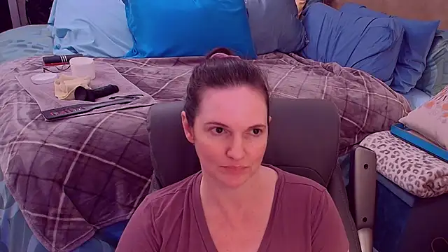 Snapshot of ninajaymes chatting on 11/06/25, 02:23 ninajaymes online show from 11/06/25, 02:23