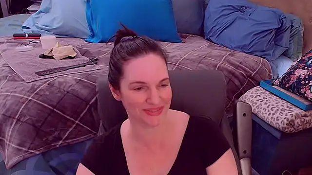 Snapshot of ninajaymes chatting on 11/16/25, 03:01 ninajaymes online show from 11/16/25, 03:01