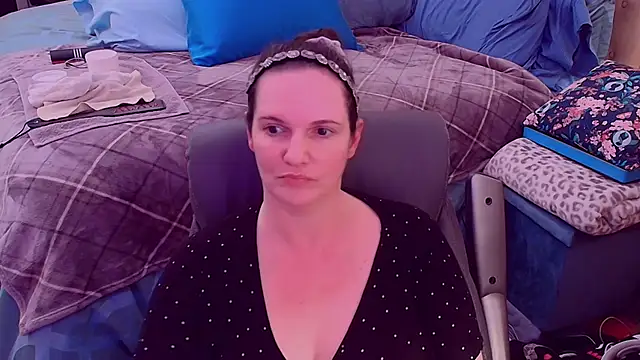 Snapshot of ninajaymes chatting on 12/13/25, 11:54 ninajaymes online show from 12/13/25, 11:54