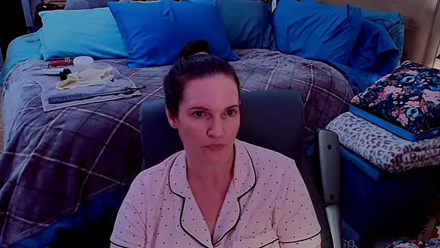 Snapshot of ninajaymes chatting on 05/18/26, 11:32 ninajaymes online show from 05/18/26, 11:32