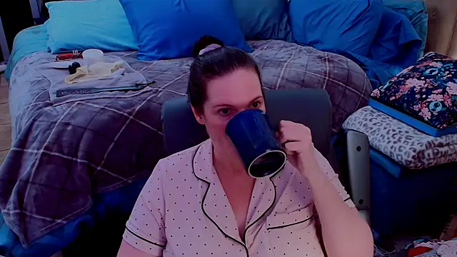 Snapshot of ninajaymes chatting on 05/19/26, 01:56 ninajaymes online show from 05/19/26, 01:56