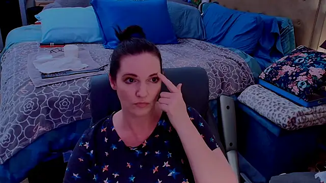 Snapshot of ninajaymes chatting on 06/17/26, 10:00 ninajaymes online show from 06/17/26, 10:00