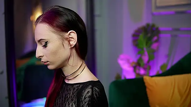 SaraiAngel online show from 11/05/25, 09:59