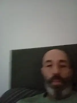 Snapshot of Winter86mark chatting on 06/19/26, 10:41 Winter86mark online show from 06/19/26, 10:41