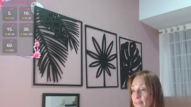 Snapshot of amara_rousse1 chatting on 04/06/26, 01:01 amara rousse1 online show from 04/06/26, 01:01