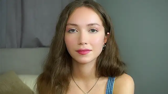 ZeniaBolich online show from 09/13/25, 09:47