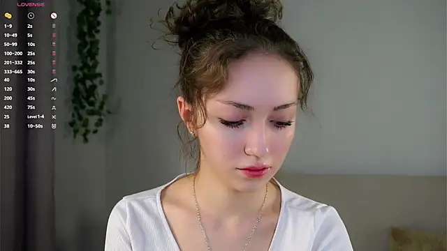 ZeniaBolich online show from 11/28/25, 12:02