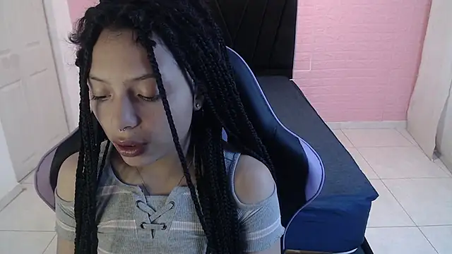 EIVIY1609 online show from 11/28/25, 02:53