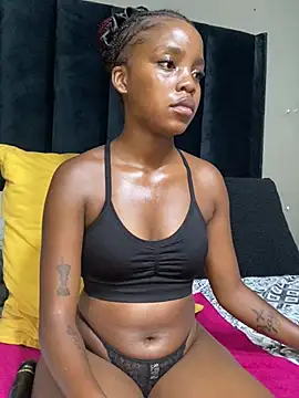 Littlebunny33 online show from 04/18/26, 09:15