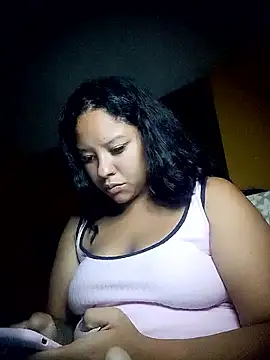 Snapshot of EAAM1@xh chatting on 04/21/26, 04:30 EAAM1xh online show from 04/21/26, 04:30