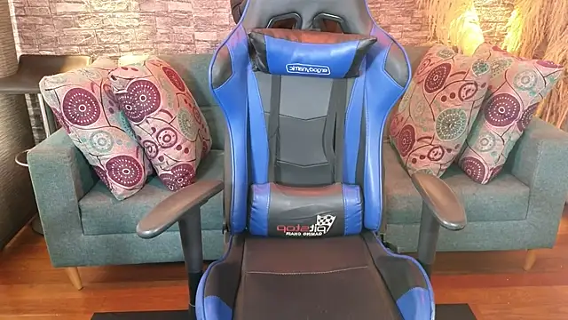 Snapshot of imrockstar chatting on 10/06/25, 07:22 imrockstar online show from 10/06/25, 07:22