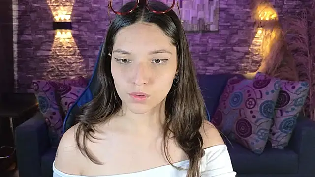 Snapshot of imrockstar chatting on 10/23/25, 07:01 imrockstar online show from 10/23/25, 07:01