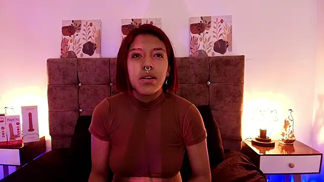 Dulce Bella  online show from 09/27/25, 12:10