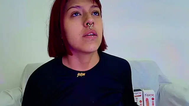 Dulce Bella  online show from 10/03/25, 12:13