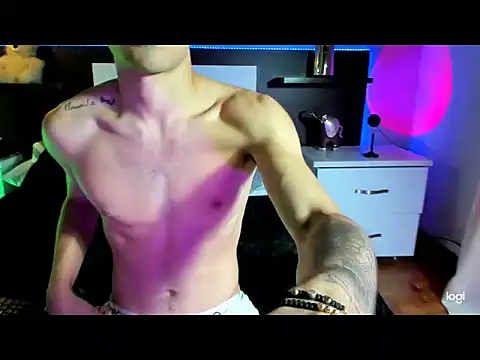 eriikjoness online show from 11/12/25, 03:07