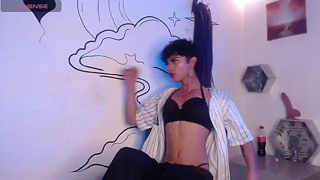 Snapshot of Trinity_Knox chatting on 11/07/25, 04:07 Trinity Knox online show from 11/07/25, 04:07