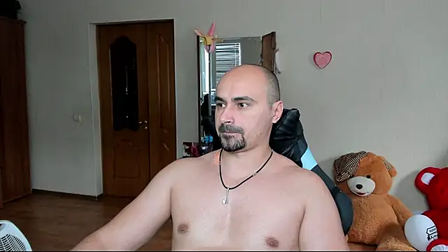 Snapshot of Gri_SH chatting on 09/30/25, 12:10 Gri SH online show from 09/30/25, 12:10