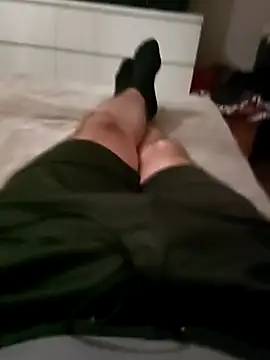 Snapshot of NiceBadgera chatting on 10/26/25, 05:41 NiceBadgera online show from 10/26/25, 05:41