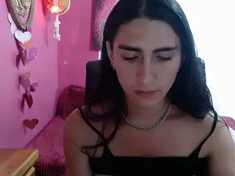 Snapshot of lola_diez chatting on 09/24/25, 03:32 lola diez online show from 09/24/25, 03:32