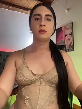 Snapshot of lola_diez chatting on 06/21/26, 10:23 lola diez online show from 06/21/26, 10:23