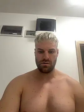 Snapshot of TheKevinboy chatting on 09/09/25, 11:15 TheKevinboy online show from 09/09/25, 11:15