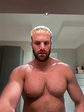 Snapshot of TheKevinboy chatting on 04/11/26, 11:42 TheKevinboy online show from 04/11/26, 11:42