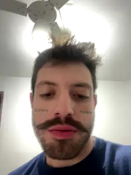 Snapshot of Luccaskonig chatting on 09/15/25, 10:37 Luccaskonig online show from 09/15/25, 10:37