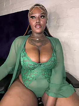 Snapshot of QUEEN_NOBUHLE_777 chatting on 03/14/26, 09:53 QUEEN NOBUHLE 777 online show from 03/14/26, 09:53