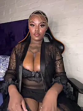 Snapshot of QUEEN_NOBUHLE_777 chatting on 03/18/26, 10:35 QUEEN NOBUHLE 777 online show from 03/18/26, 10:35