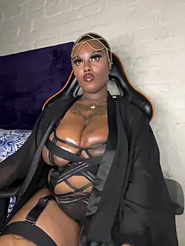 Snapshot of QUEEN_NOBUHLE_777 chatting on 03/20/26, 11:42 QUEEN NOBUHLE 777 online show from 03/20/26, 11:42