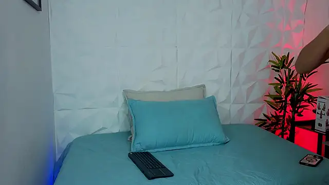 1Anya online show from 11/16/25, 07:41