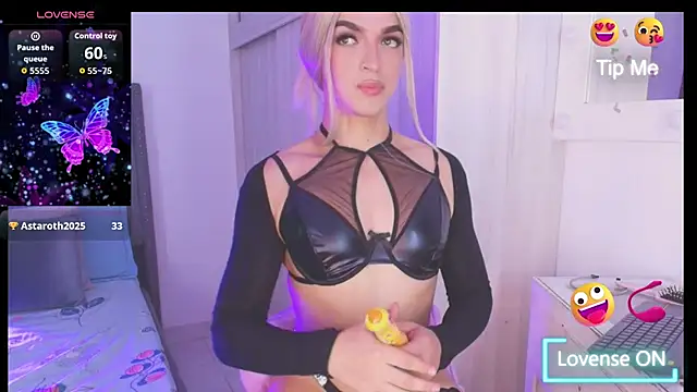 Snapshot of NattashaDior_ chatting on 03/27/26, 08:26 NattashaDior online show from 03/27/26, 08:26