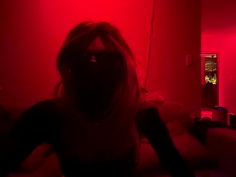 Snapshot of kiara_cross chatting on 09/16/25, 07:20 kiara cross online show from 09/16/25, 07:20