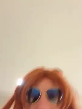 Snapshot of kiara_cross chatting on 10/30/25, 05:53 kiara cross online show from 10/30/25, 05:53