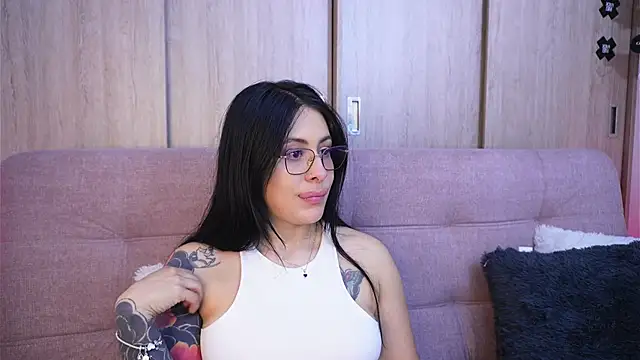 Snapshot of SophiieCumsx chatting on 04/18/26, 12:03 SophiieCumsx online show from 04/18/26, 12:03