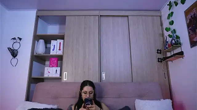 Snapshot of SophiieCumsx chatting on 04/20/26, 03:53 SophiieCumsx online show from 04/20/26, 03:53