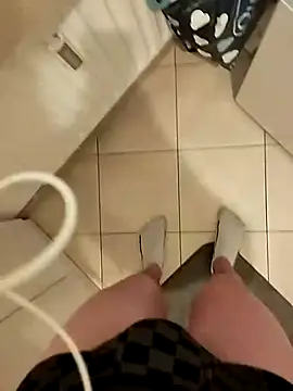 Snapshot of boytwink7 chatting on 12/02/25, 06:14 boytwink7 online show from 12/02/25, 06:14