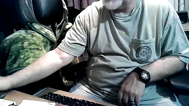 Snapshot of georgew62 chatting on 09/20/25, 05:30 georgew62 online show from 09/20/25, 05:30