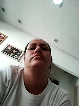 Snapshot of cat9269 chatting on 10/22/25, 06:29 cat9269 online show from 10/22/25, 06:29