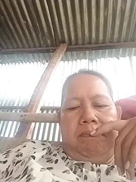 Snapshot of Babyangel6910 chatting on 10/29/25, 02:03 Babyangel6910 online show from 10/29/25, 02:03