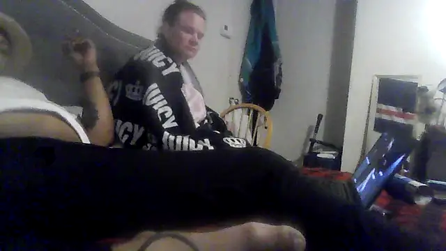 Snapshot of Sexdemonfrfr chatting on 04/02/26, 01:47 Sexdemonfrfr online show from 04/02/26, 01:47