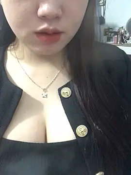 Snapshot of Behoaxinh chatting on 09/25/25, 05:33 Behoaxinh online show from 09/25/25, 05:33