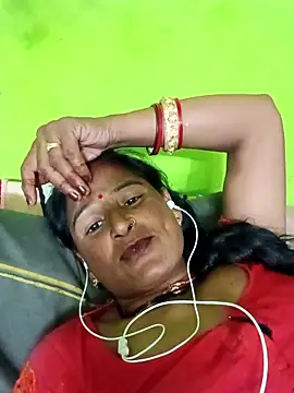 Snapshot of Mamta_cut25A chatting on 10/23/25, 11:24 Mamta cut25A online show from 10/23/25, 11:24