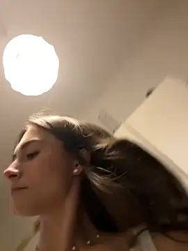 SophiiaStarr online show from 12/02/25, 06:47