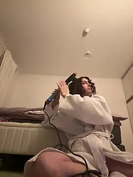 SophiiaStarr online show from 04/04/26, 06:49